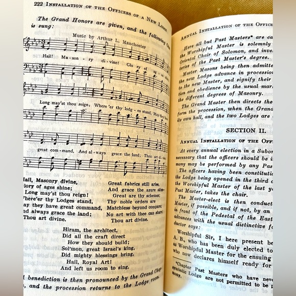 The Ahiman Rezon Book of Constitutions of Grand Lodge Ancient Free Masons 1972 - Picture 9 of 9